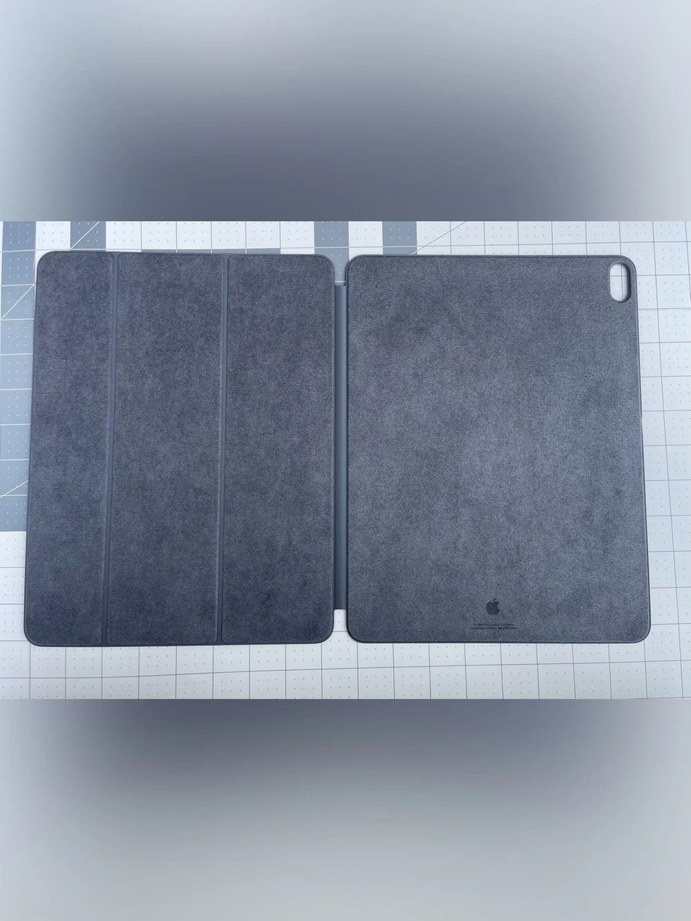 Apple Smart Folio for iPad Pro 12.9” 3rd Gen Charcoal Gray w/ Original Box